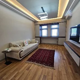Mir 4,  6 etaž lux 3 komnat