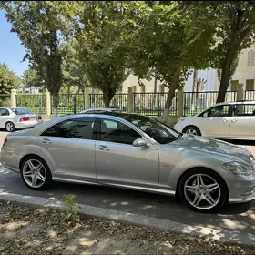 Mercedes-Benz S-Class 2008