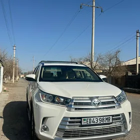 Toyota Highlander 2019