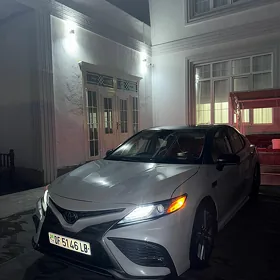 Toyota Camry 2020