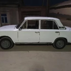 Lada 2104 1986