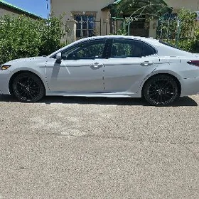 Toyota Camry 2023
