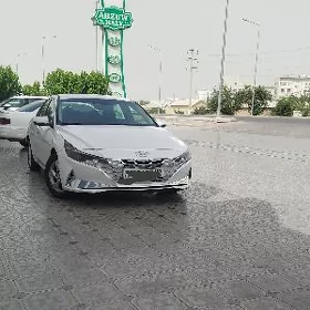 Hyundai Elantra 2021