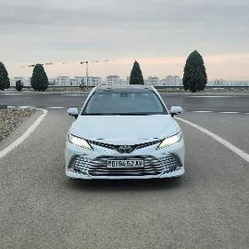 Toyota Camry 2023