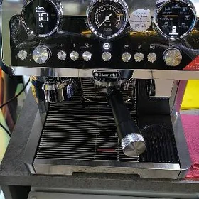 Delonghi kofe aparat