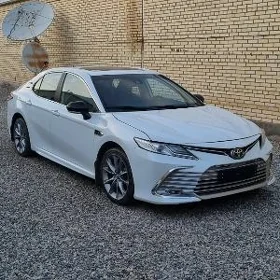 Toyota Camry 2020