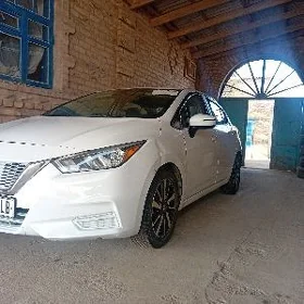 Nissan Versa 2020