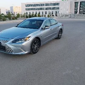 Lexus ES 350 2022