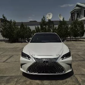 Lexus ES 350 2021