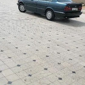 BMW 525 1989