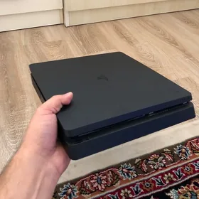 ps 4 slim