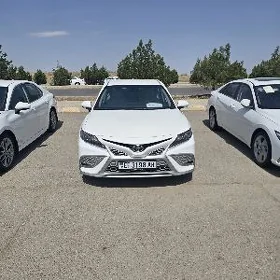 Toyota Camry 2022