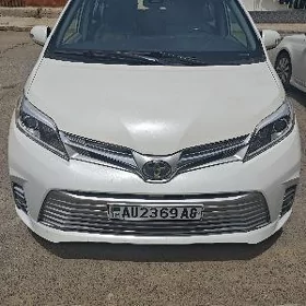 Toyota Sienna 2020