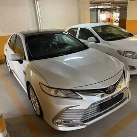 Toyota Camry 2018