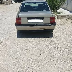 Opel Vectra 1990