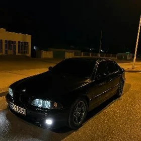 BMW E39 2000