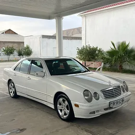 Mercedes-Benz E320 2002