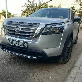 Nissan Pathfinder 2022