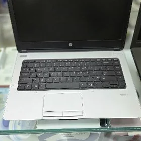 HP Noutbuk 12/256GB