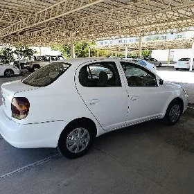 Toyota Echo 2002