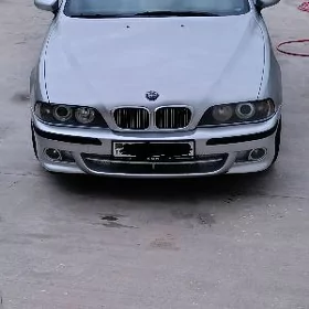 BMW E39 2000