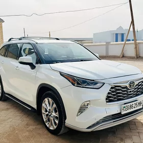 Toyota Highlander 2020