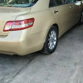 Toyota Camry 2011