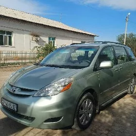 Toyota Sienna 2009