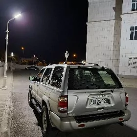 Nissan Pathfinder 2002