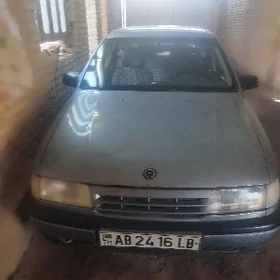 Opel Vectra 1989