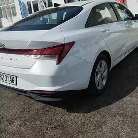Hyundai Elantra 2021