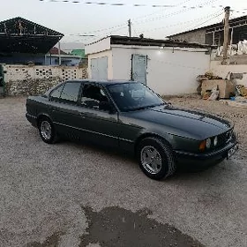 BMW 525 1990