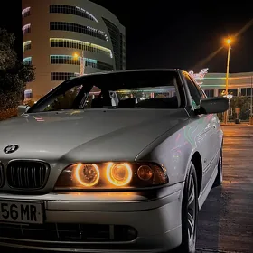 BMW E39 2003