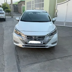 Nissan Versa 2025