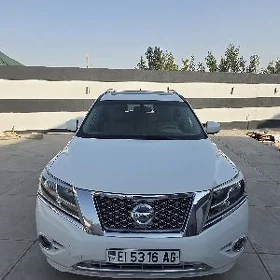 Nissan Pathfinder 2013