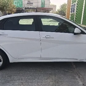 Hyundai Elantra 2021