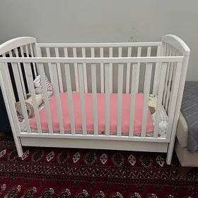 детская кровать (Mothercare)