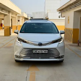 Toyota Sienna 2022