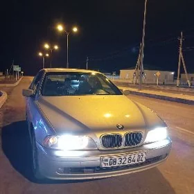 BMW E39 2003