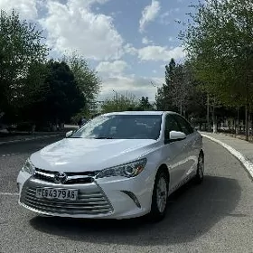 Toyota Camry 2017