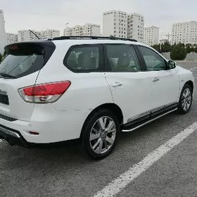 Nissan Pathfinder 2015