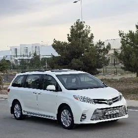 Toyota Sienna 2020