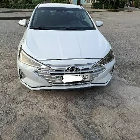 Hyundai Elantra 2020