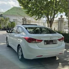 Hyundai Elantra 2012