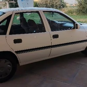 Opel Vectra 1990