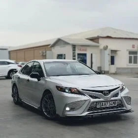 Toyota Camry 2021