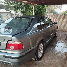 BMW E39 2002
