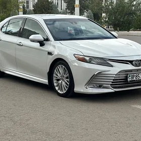 Toyota Camry 2018