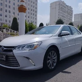 Toyota Camry 2017