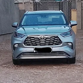 Toyota Highlander 2022